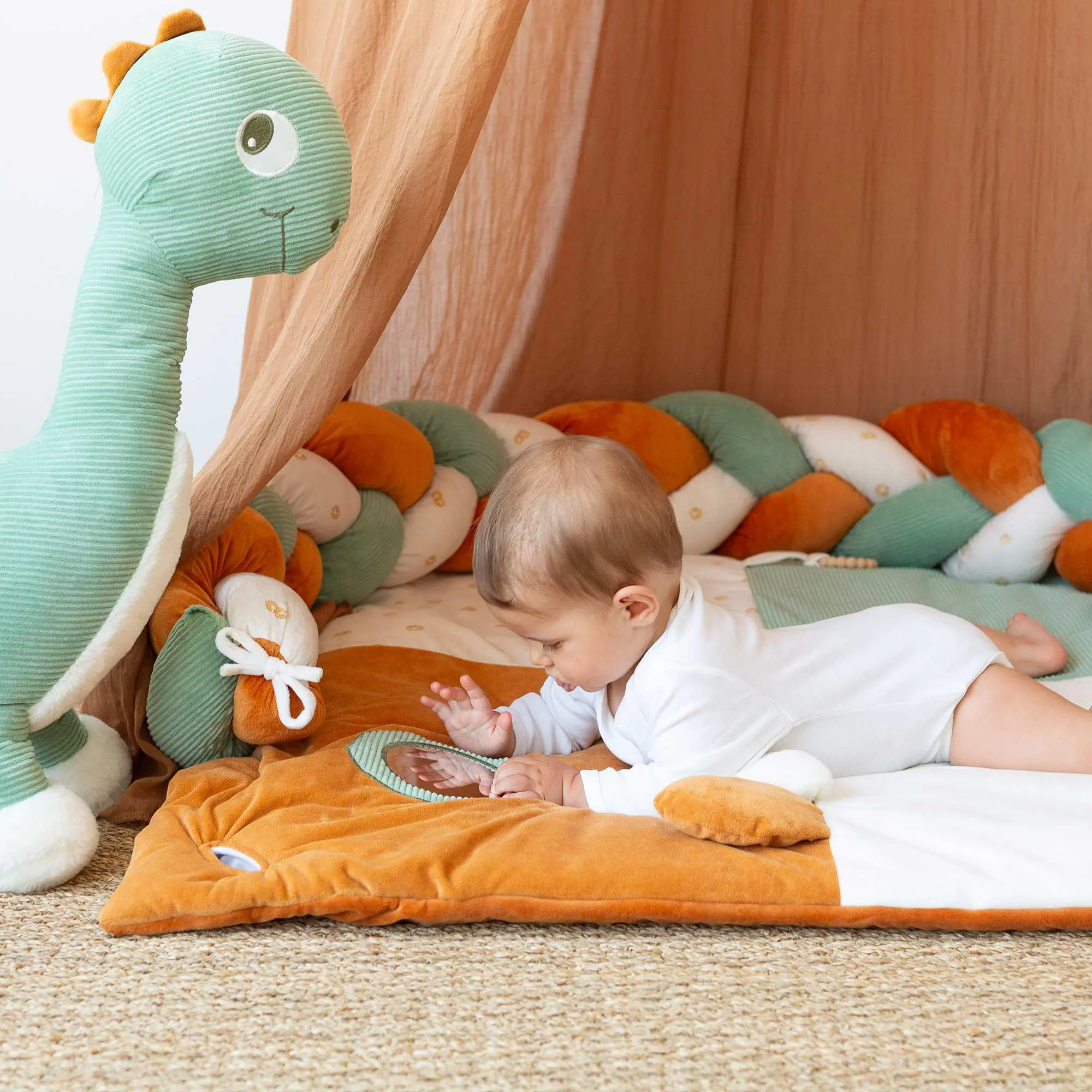 NATTOU Boutique -NATTOU Boutique 845 5027 et 845 9003 et 845 5015 carre