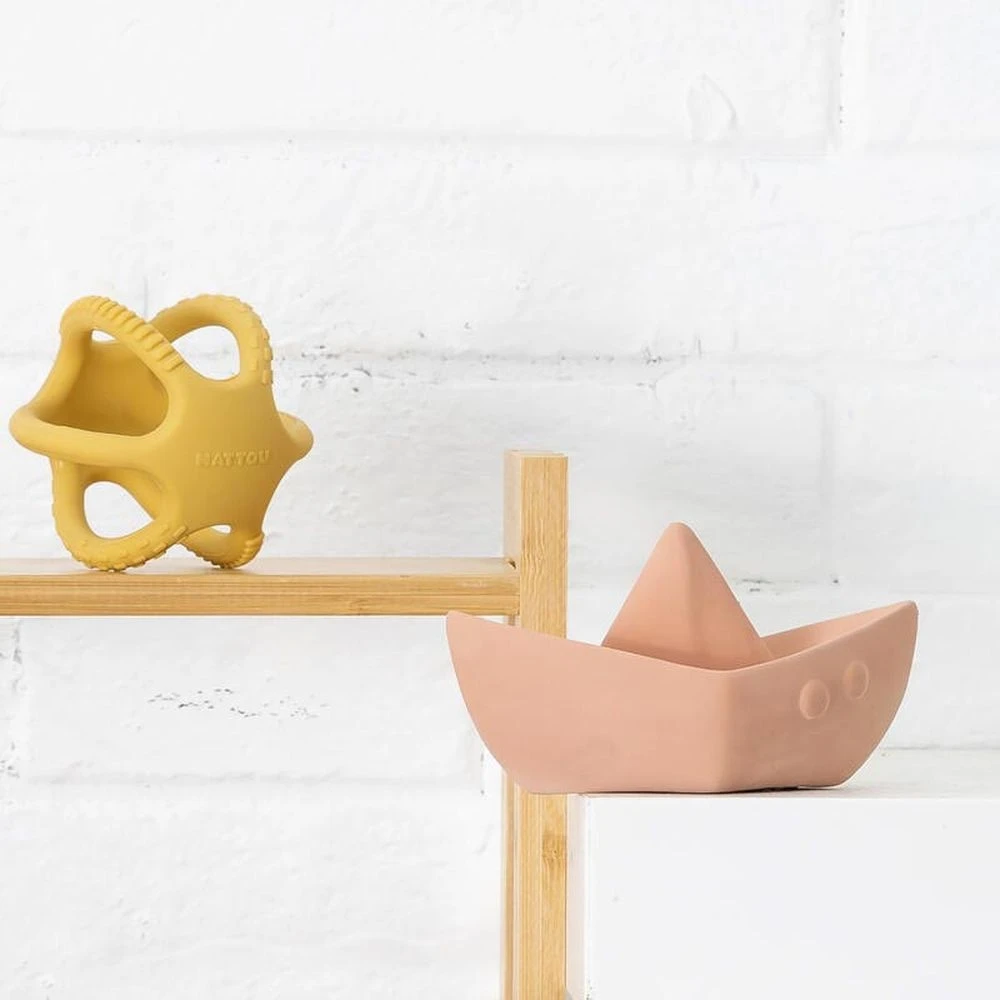 NATTOU Bateau Caoutchouc Bleu 2 NATTOU Bateau Caoutchouc Bleu – Image 2